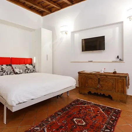 Navona, Old Rome Lodge-2